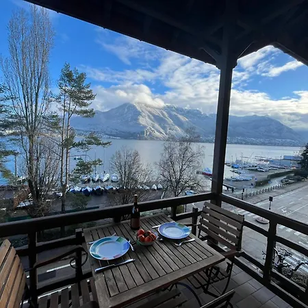 Lakefront Duplex Apartamento *