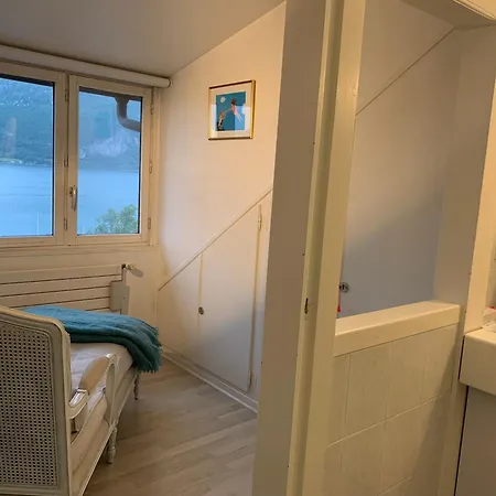 Lakefront Duplex Apartamento Annecy